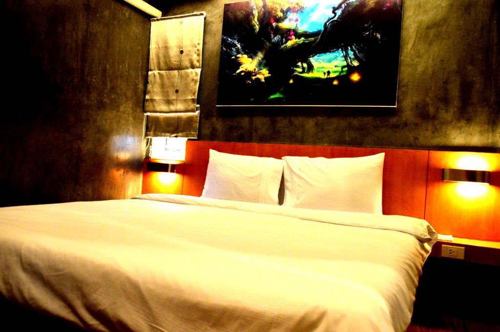 Chaphone Guesthouse Phuket Bagian luar foto