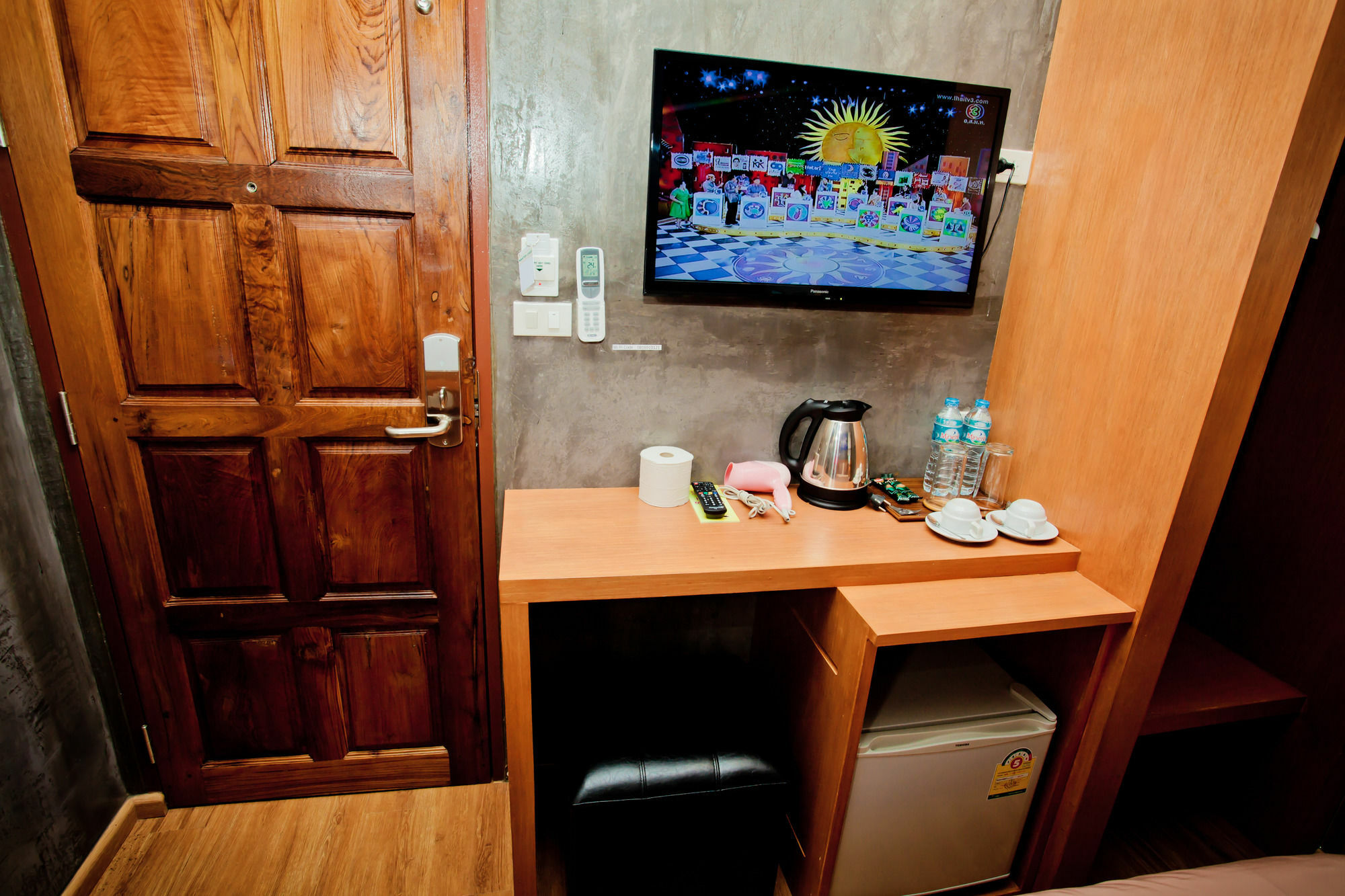 Chaphone Guesthouse Phuket Bagian luar foto